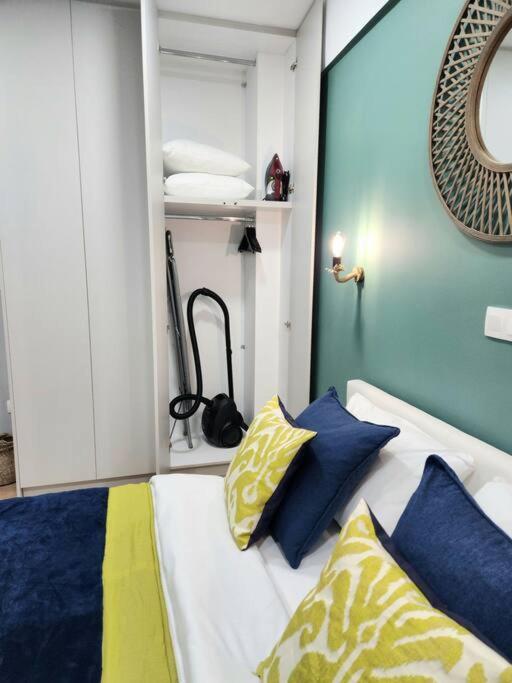 Victoria Suite Vipgreece Athena Bagian luar foto