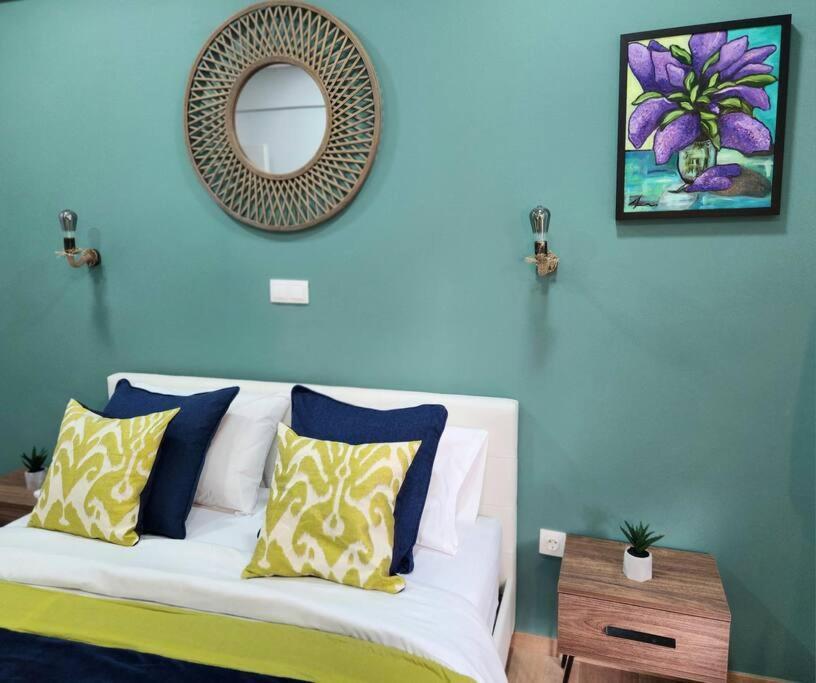 Victoria Suite Vipgreece Athena Bagian luar foto